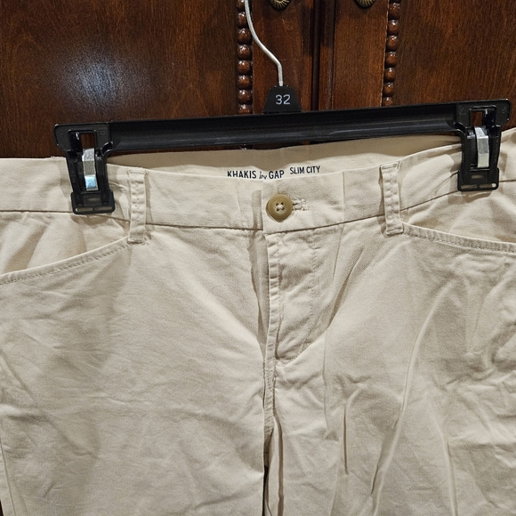 Gap Slim Khakis - Picture 2 of 5